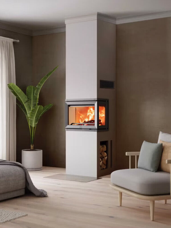 Insert à bois Jøtul I 520 FRL en fonte, intégré à une cloison
